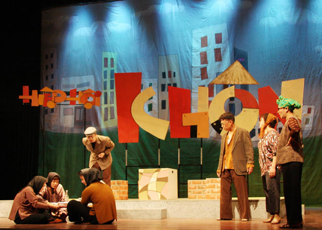 'Oái oăm đời'- bi hài với những vấn đề thời sự