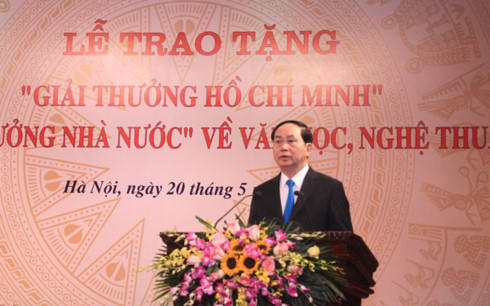 Chủ tịch nước trao tặng các giải thưởng cao quý về văn học, nghệ thuật 