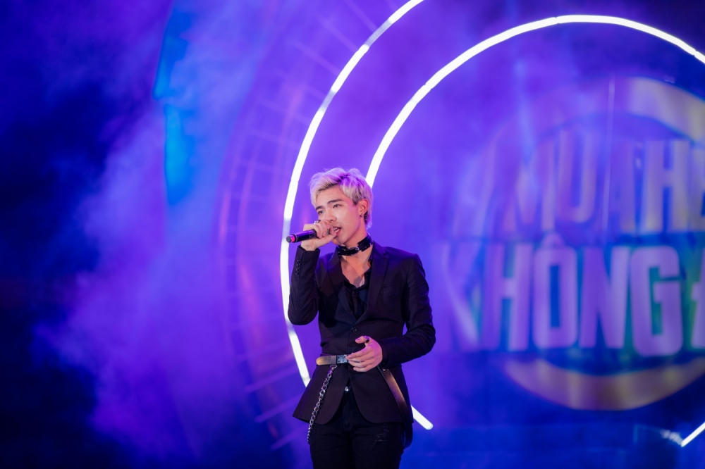 Các sao 'thiêu đốt' SVĐ Bách Khoa Hà Nội