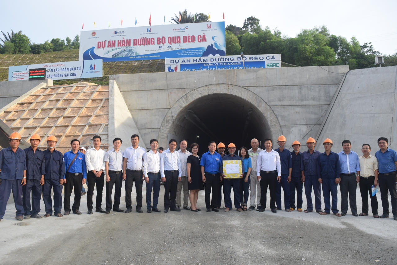 'Vinh quang người mở Hầm - Đèo Cả'