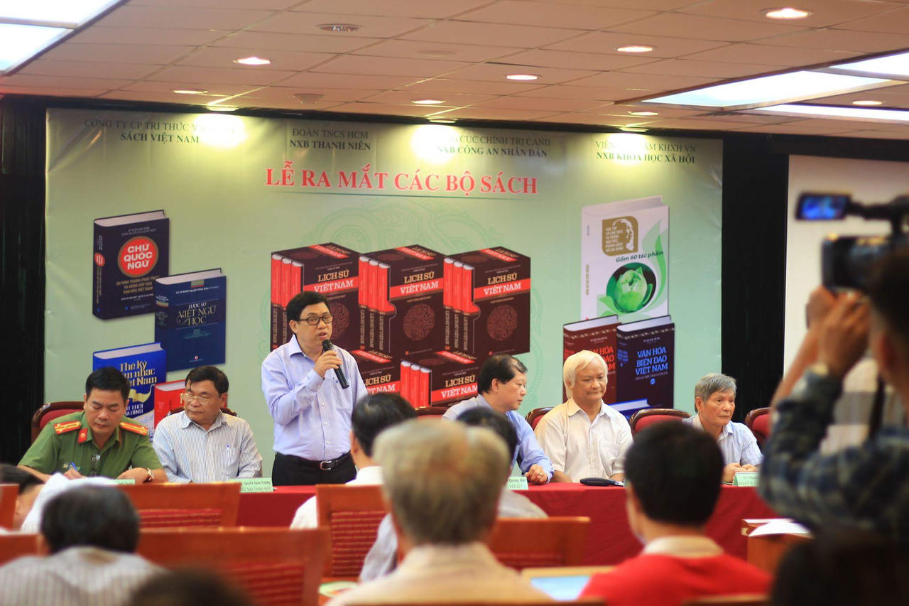 Ra mắt các bộ sách quý về lịch sử, văn hóa, khoa học và biển đảo