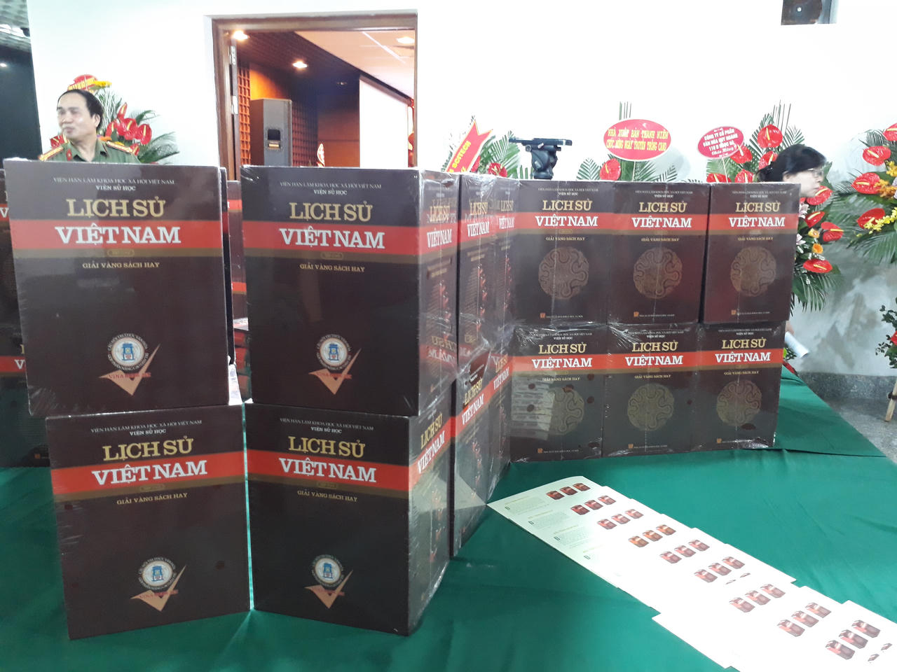 Ra mắt các bộ sách quý về lịch sử, văn hóa, khoa học và biển đảo