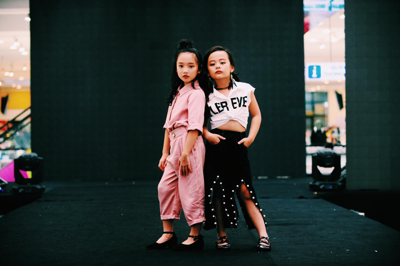 100 mẫu nhí “tung hoành” tại Tuần Lễ Thời trang trẻ em Hà Nội”