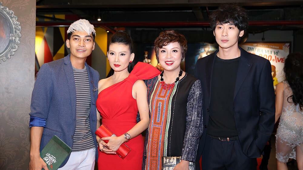 Đạo diễn Thái Huyền: “Làm phim kinh dị, cả đoàn phim ai cũng sợ ma!”