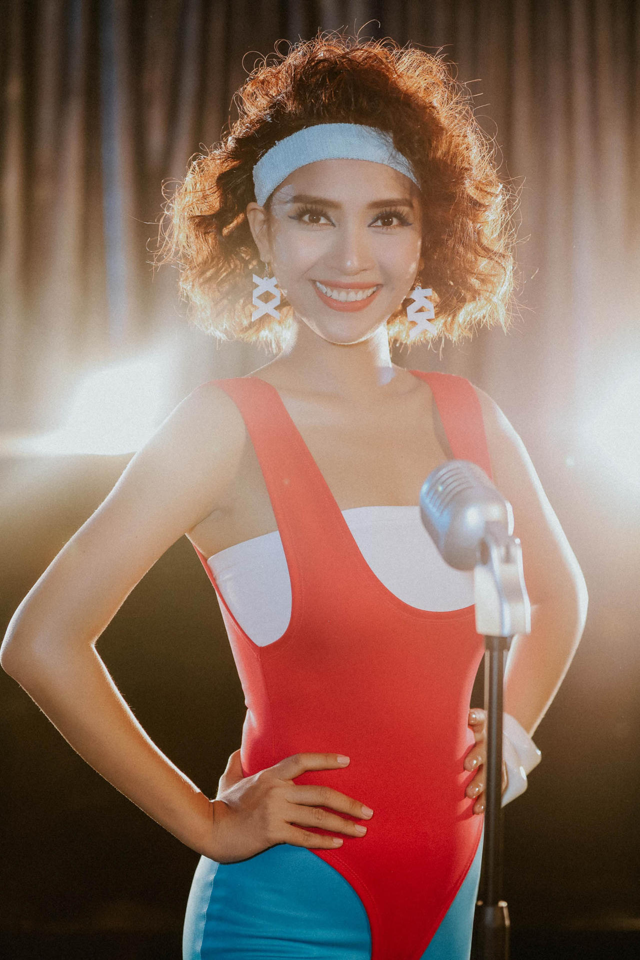 Ái Phương khuyên các bạn trẻ đừng đánh mất tuổi thanh xuân