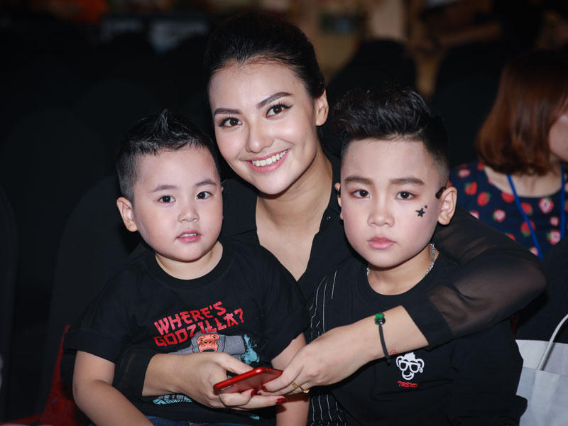 Hồng Quế giúp 150 nhóc tì 'Tỏa sáng tài năng nhí'