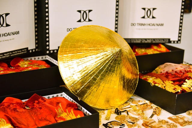 Nón lá dát vàng 'chu du' tại Australia