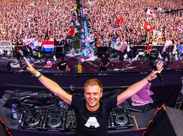 DJ số 1 thế giới sắp biểu diễn tại Việt Nam