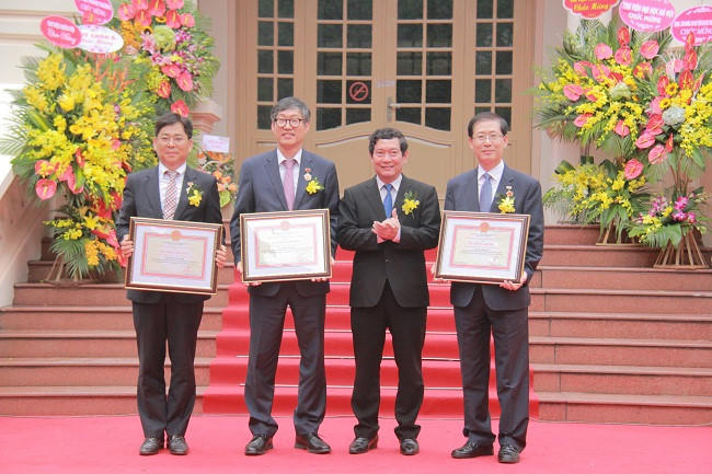 Khai trương Thư viện Văn hóa Thiếu nhi Việt Nam.