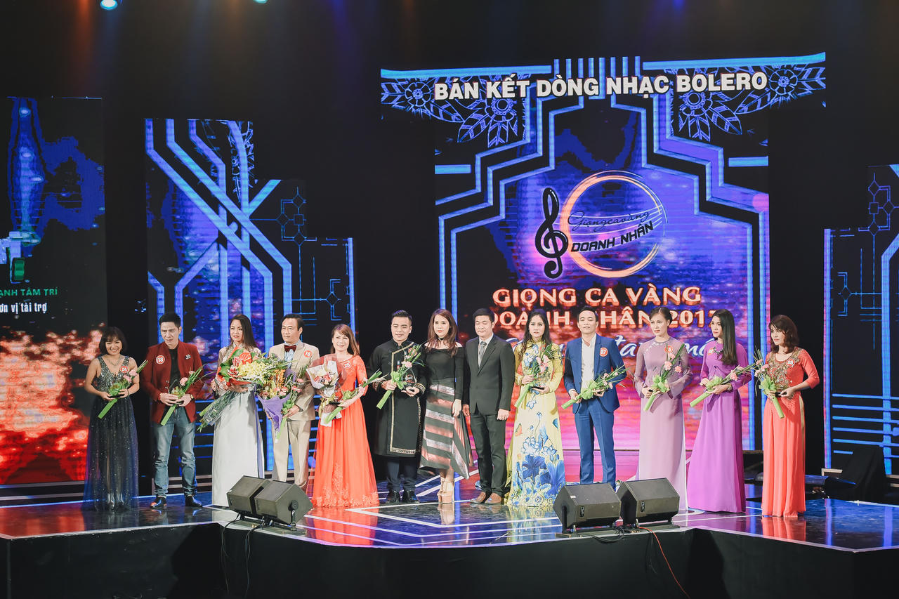 21 doanh nhân đua tài giành giải Giọng hát Vàng