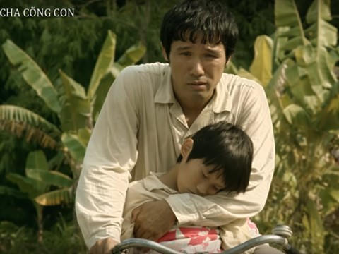  'Cha cõng con' hút khách tại Liên hoan phim lớn của thế giới