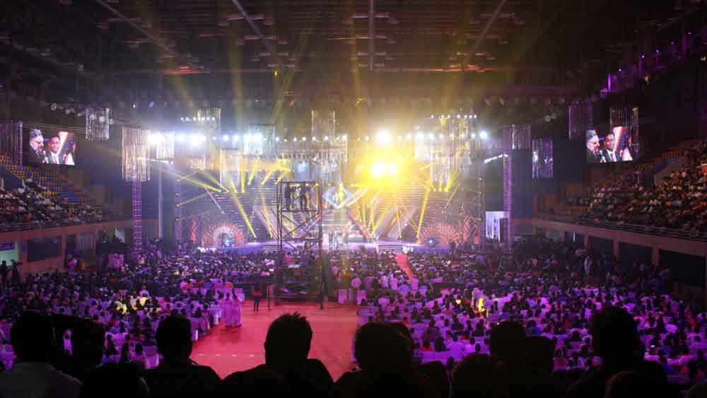  'Cha cõng con' hút khách tại Liên hoan phim lớn của thế giới