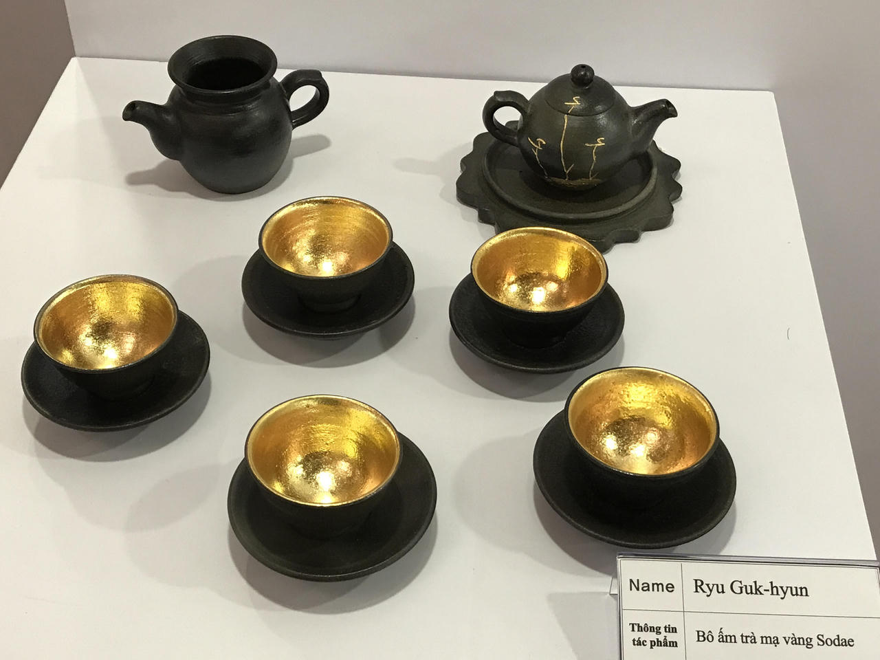 Chiêm ngưỡng 88 tác phẩm gốm tuyệt đẹp của Hàn Quốc