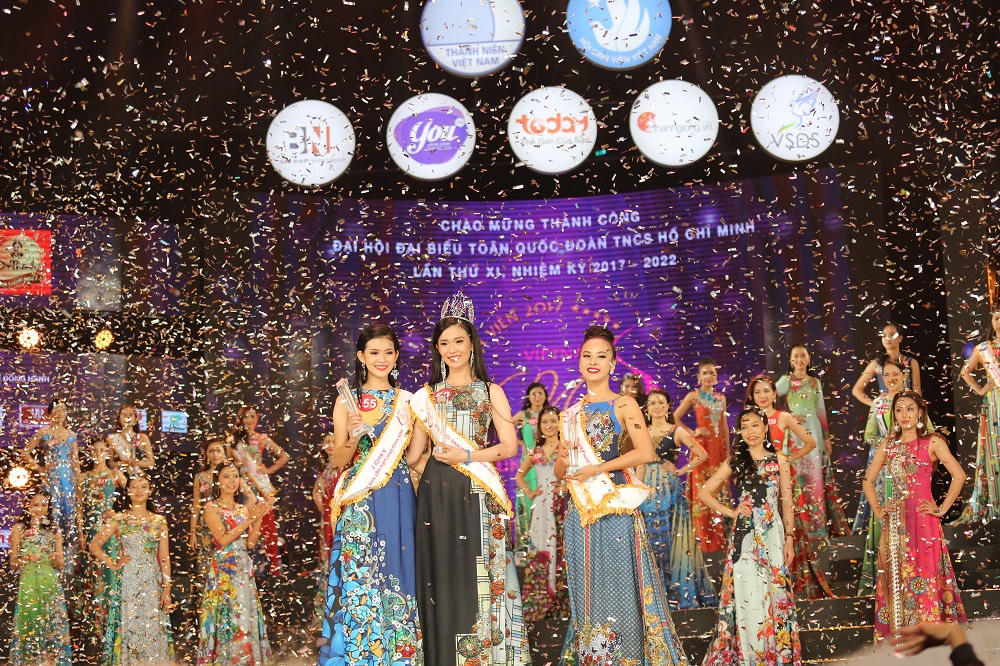 Phạm Thị Thu Hà đăng quang Hoa khôi Sinh viên Việt Nam 2017