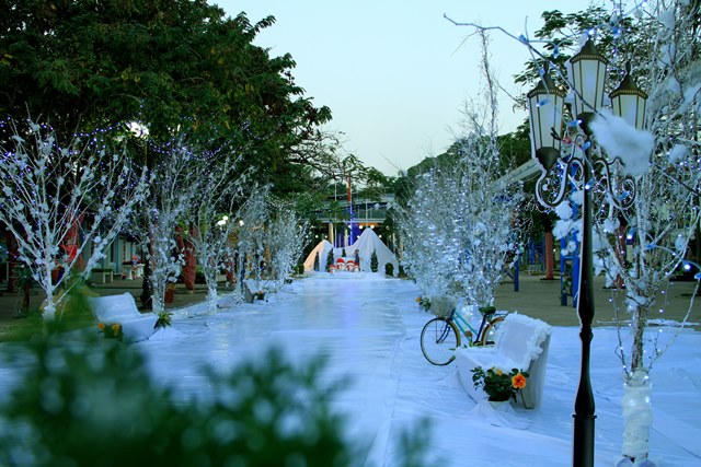 Lễ hội 'Vui Giáng sinh – Chào năm mới 2017' tại Công viên Hồ Tây