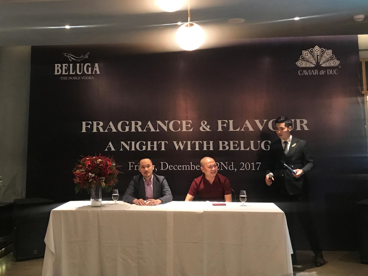 Trứng cá tầm - 'món ăn hoàng gia'  một bữa tốn vài cây vàng