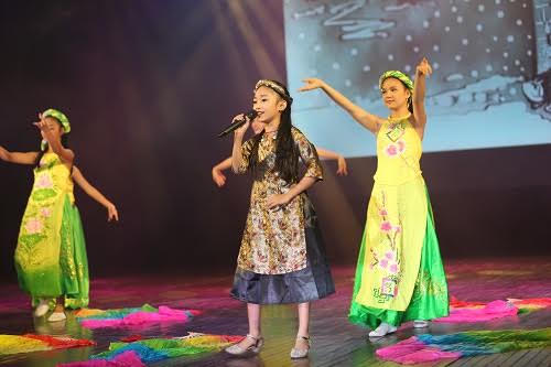 Các nghệ sĩ hát nhạc Phật giáo đầy xúc cảm