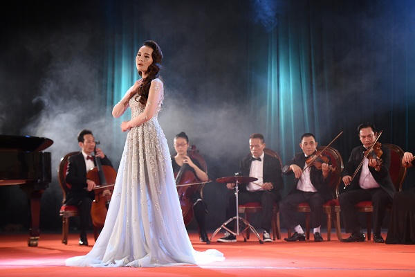 Sao Mai Thanh Thanh bước qua mọi cám dỗ trong showbiz