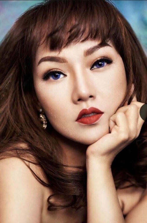  Thái Thùy Linh- Dữ dội và chìm sâu