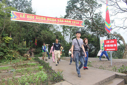 Tưng bừng Lễ hội Xuân Ngọa Vân 2018