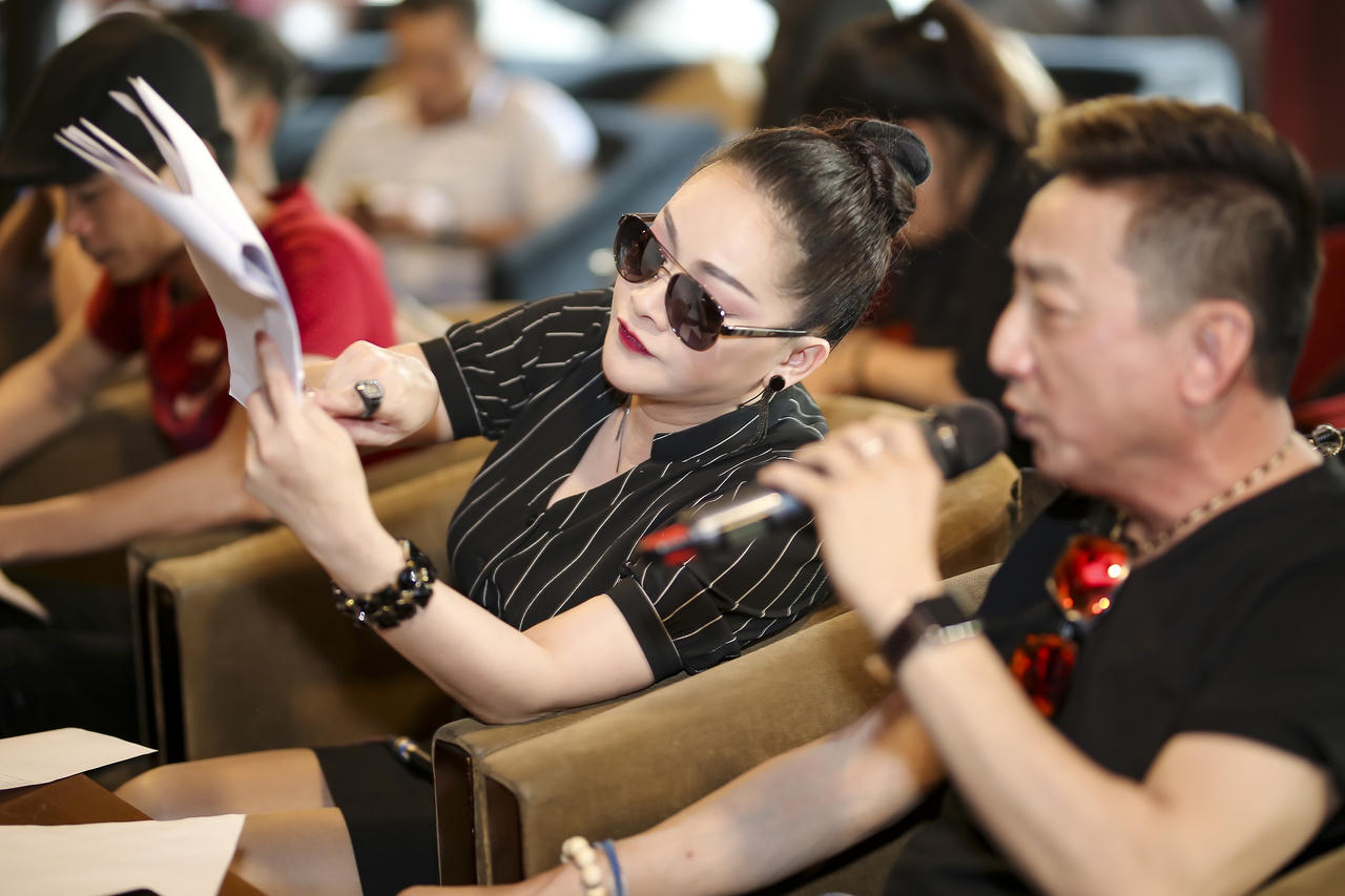 Như Quỳnh sút cân vì mải tập luyện cho liveshow của mình