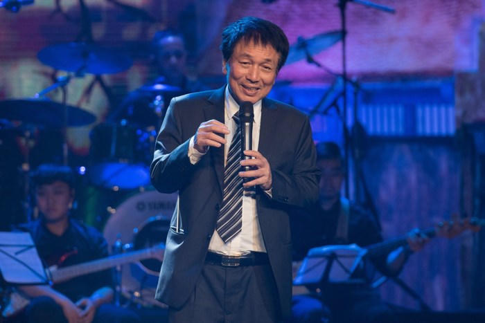 Tại sao Đàm Vĩnh Hưng trả 200 triệu đồng cho Phú Quang?