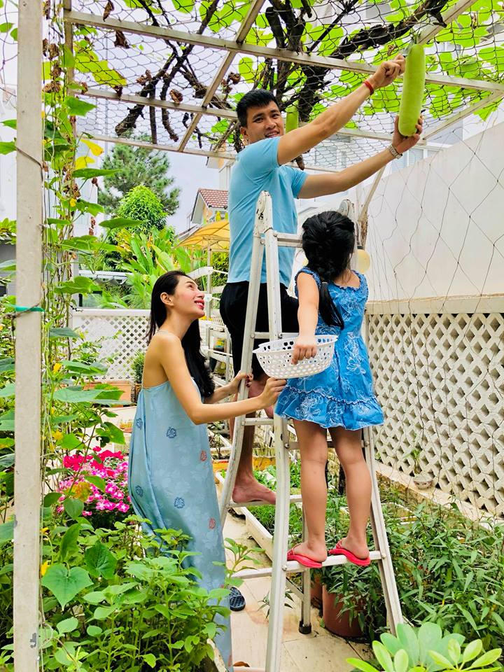 Công Vinh đánh đổi mọi thứ để giữ hạnh phúc với Thủy Tiên