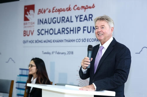 Các sinh viên Việt Nam được trải nghiệm môi trường tốt