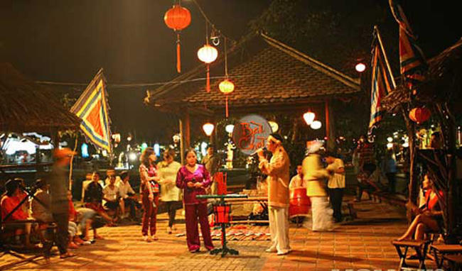 400 nghệ nhân biểu diễn tại Lễ vinh danh Nghệ thuật Bài Chòi