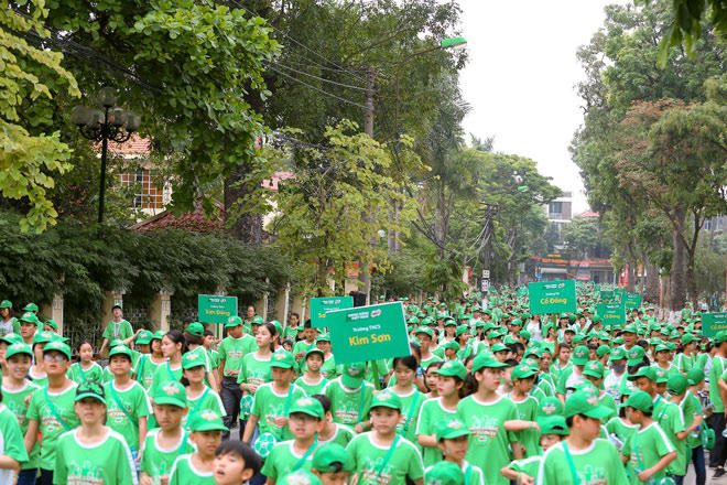 Hồng Đăng cùng 20.000 học sinh đi bộ vì thế hệ Việt Nam năng động