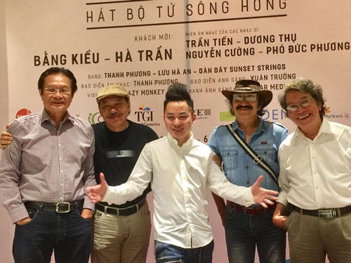 'Tùng Dương hát Bộ tứ sông Hồng' thành 'quả bom' của làng nghệ thuật?