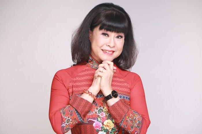 'Khán giả đến với live show của NSUT Hồng Liên vì tình yêu chứ không chỉ để nghe hát'