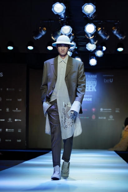 Tuần lễ thời trang quốc tế Việt Nam Thu Đông 2018 hòa nhập thời trang quốc tế