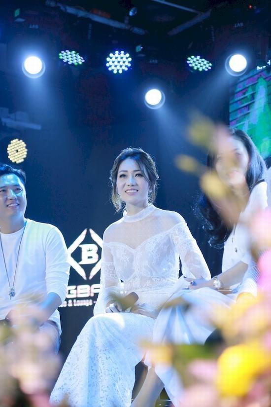 Minh Thu táo bạo làm mới mình với “Nụ cười dưới mưa”