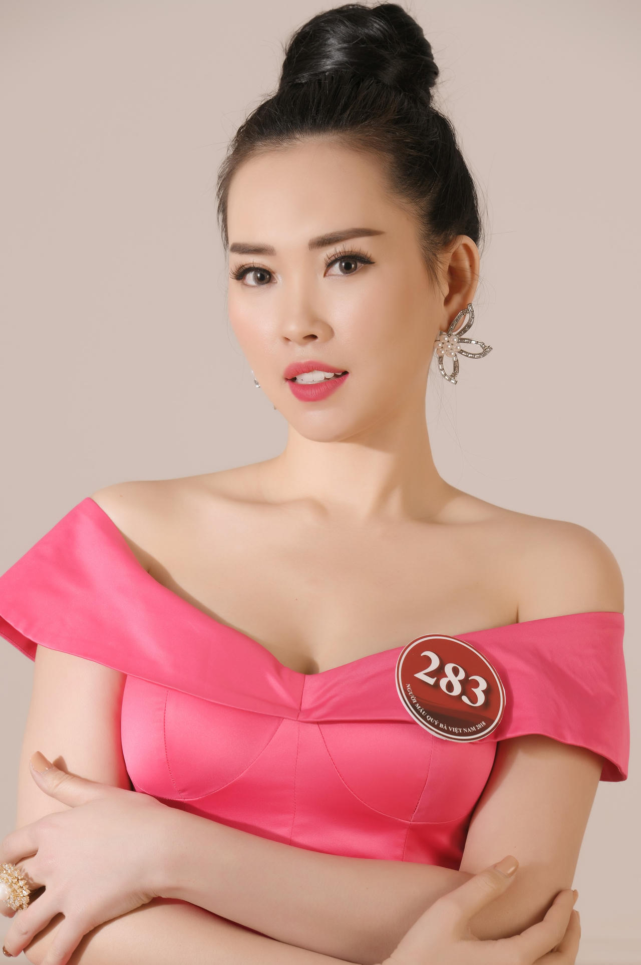 Ai sẽ giành ngôi vị Người mẫu Quý bà Việt Nam 2018?