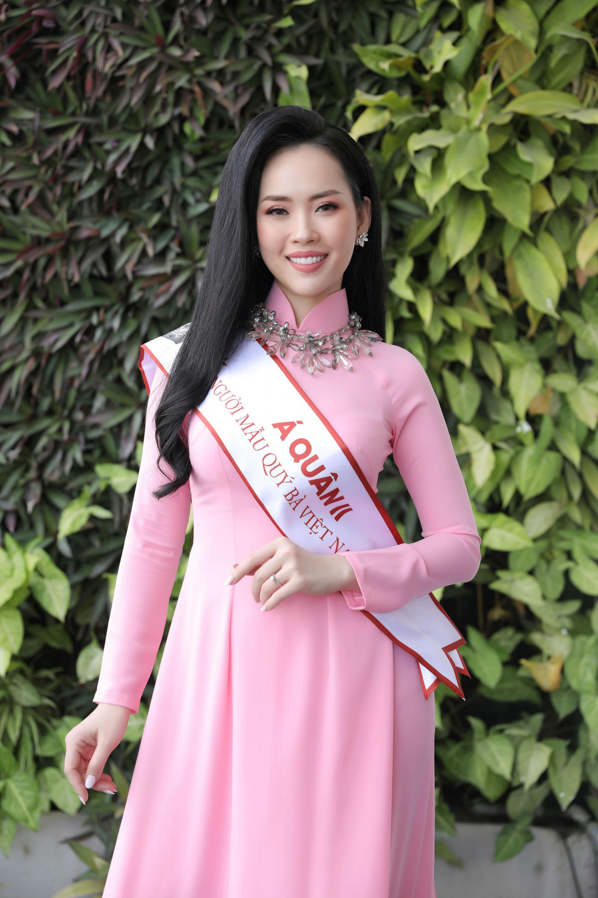 3 Quý bà chuẩn bị dự thi nhan sắc quốc tế