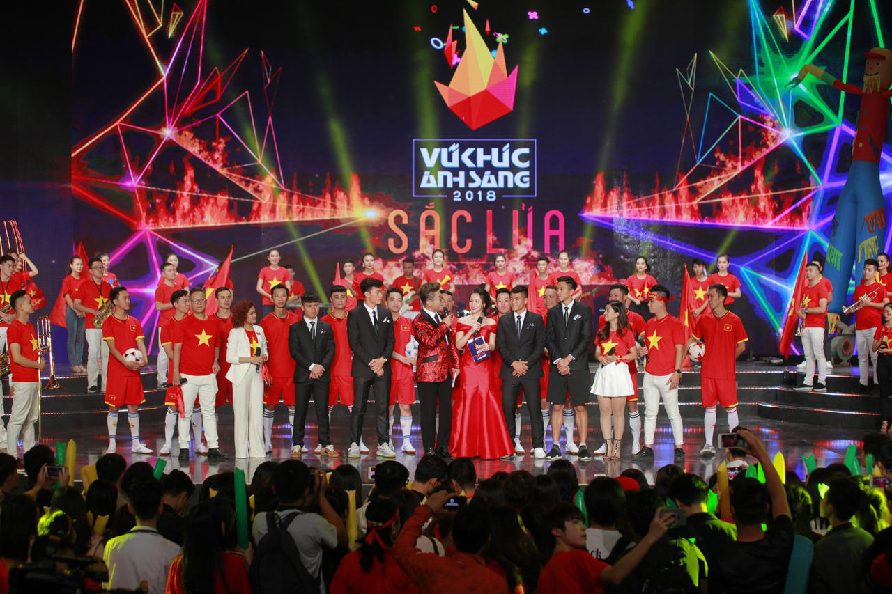   Countdown 2019: “Vũ khúc ánh sáng”- khoảng khắc đón chào năm mới