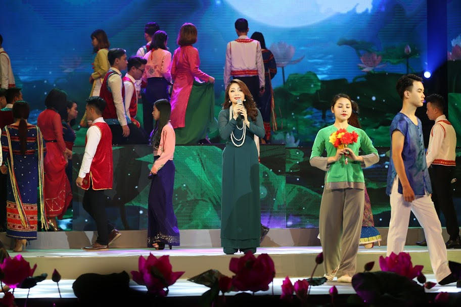 Các nghệ sĩ xúc động khi “Vang mãi giai điệu Tổ quốc”