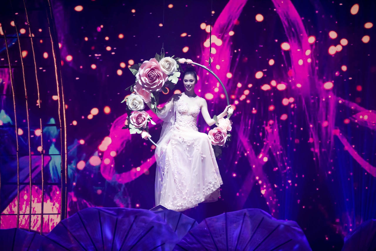 Hoa hậu Hoàn Vũ Ryio Mori gây thương nhớ trong màn múa 