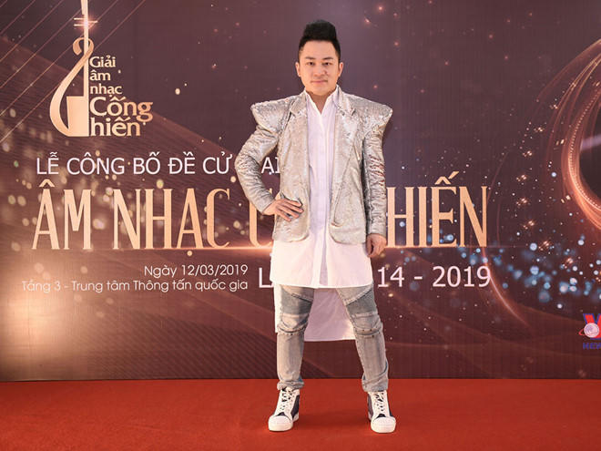 Giải Âm nhạc Cống hiến- khó đoán người thắng giải