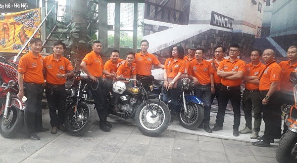 Hàng chục nghìn người tham gia “Đua xe ô tô, mô tô địa hình“