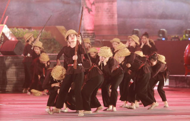 Lắng đọng, ấn tượng chương trình nghệ thuật kỷ niệm 990 năm Thanh Hóa
