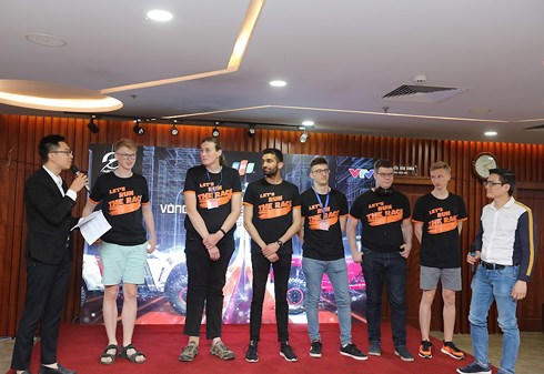 Chung kết cuộc đua xe tự hành quốc tế kịch tính trí tuệ