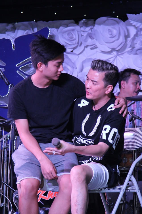 Đàm Vĩnh Hưng: "Nổi tiếng quá sớm đã đẩy Hoài Lâm vào trạng thái mất cân bằng"