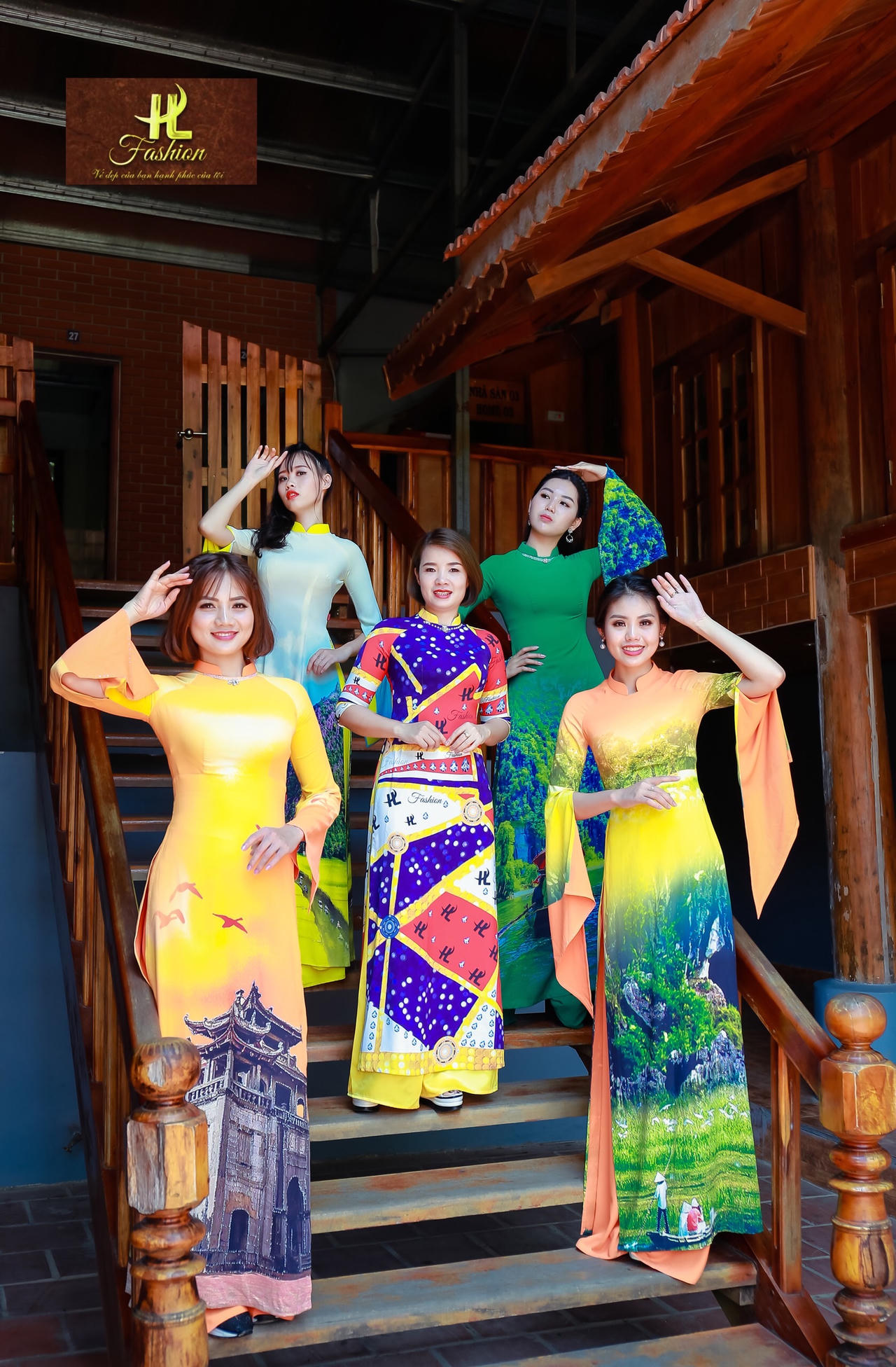 Thú vị bộ sưu tập áo dài họa tiết Giáng sinh