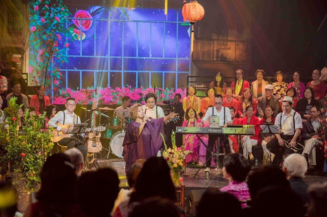 Các nghệ sĩ nổi tiếng hoài niệm Tết xưa tại “Hội Quán thanh xuân”