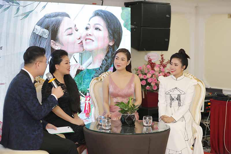 Ca sĩ Tuyết Nga luôn 'Tự hào xứ Thanh'