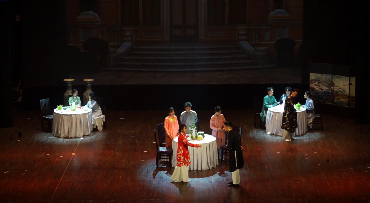 Xúc động với vở diễn “Viễn mộng”