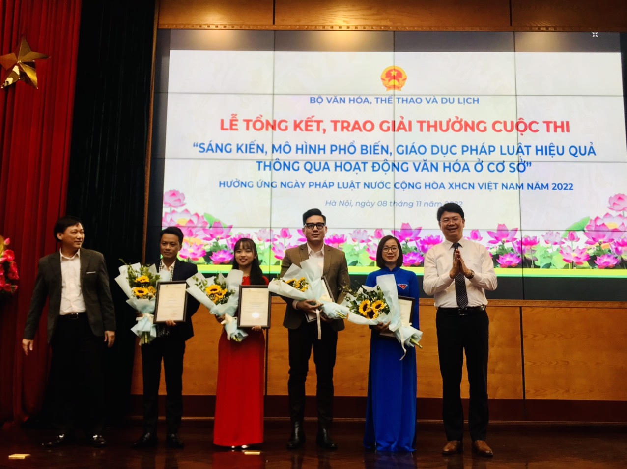 Trao giải cuộc thi “Sáng kiến, mô hình phổ biến, giáo dục pháp luật hiệu quả thông qua hoạt động văn hóa ở cơ sở"