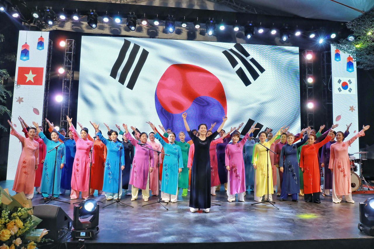 Hơn 150 nghìn người tham gia “Con đường văn hóa hữu nghị Việt - Hàn"